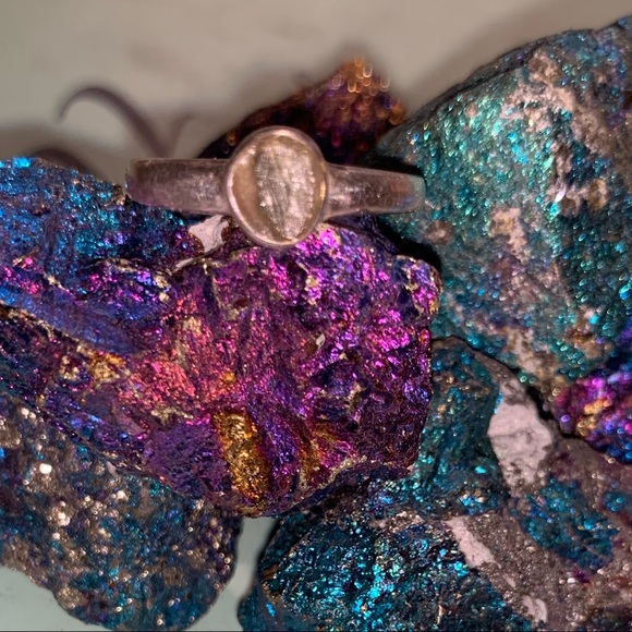 Raw Moldavite & Silver Ring #5.5 - Picture 2 of 16